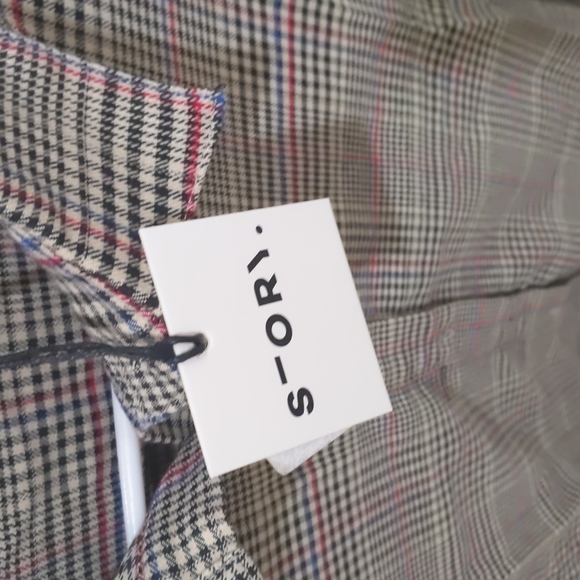 Button down top - Picture 2 of 3